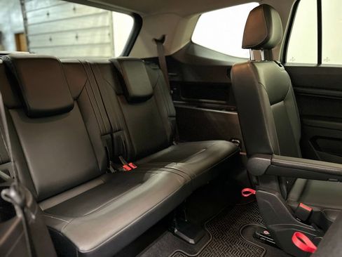 Used 2019 Volkswagen Atlas SEL R-Line image 22