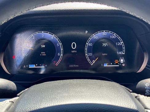 Used 2023 Jeep Grand Cherokee L Laredo AWD/4WD image 18
