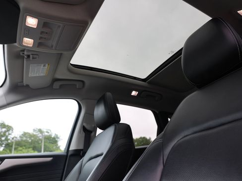 Certified 2022 Ford Escape SEL AWD/4WD image 22