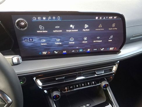 New 2026 Chevrolet Traverse LT image 8