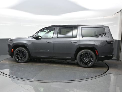 New 2026 Jeep Grand Wagoneer Summit AWD/4WD image 3