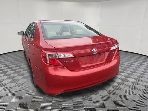 Used 2012 Toyota Camry LE FWD image 10