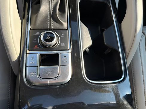 Used 2020 Kia Telluride S AWD/4WD image 19