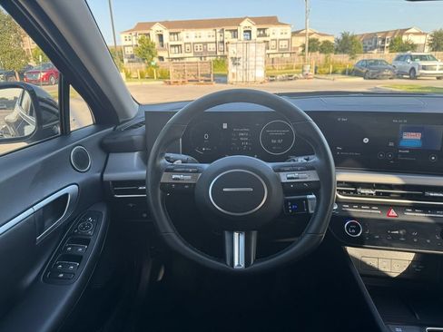 Used 2024 Hyundai Sonata SEL w/ Convenience Package FWD image 14