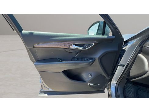 Certified 2021 Buick Envision Avenir w/ Technology Package II AWD/4WD image 26