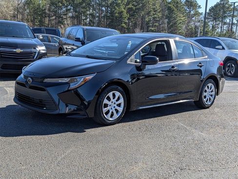 Used 2023 Toyota Corolla LE image 8