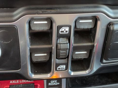 Certified 2022 Jeep Gladiator Mojave w/ LED Lighting Group image 23