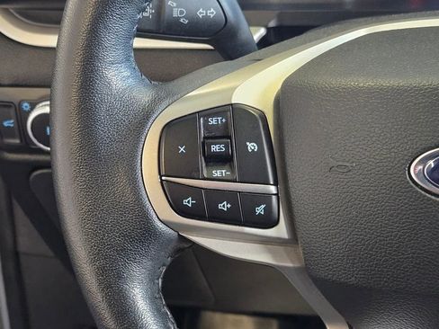 Used 2022 Ford Explorer XLT w/ Equipment Group 202A image 17