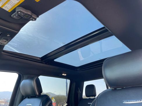 Used 2020 Ford F250 Platinum w/ FX4 Off-Road Package AWD/4WD image 19