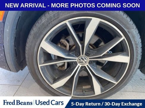 Used 2022 Volkswagen Tiguan SEL R-Line image 5