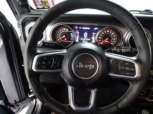 Used 2020 Jeep Wrangler Unlimited Sahara AWD/4WD image 6