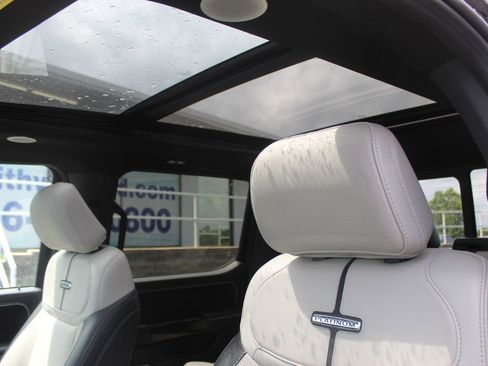 Used 2023 Ford F150 Lightning Platinum AWD/4WD image 31