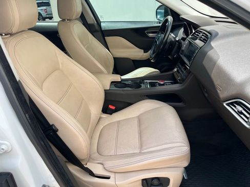 Used 2017 Jaguar F-PACE Prestige AWD/4WD image 27