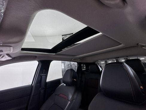 New 2026 Nissan Kicks SR w/ SR Premium Package image 18