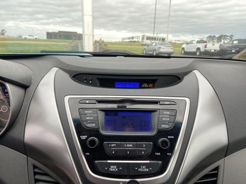 Used 2013 Hyundai Elantra GLS w/ Preferred Pkg image 34