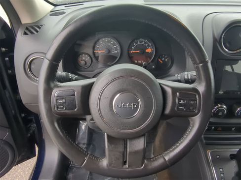 Used 2016 Jeep Patriot High Altitude image 30