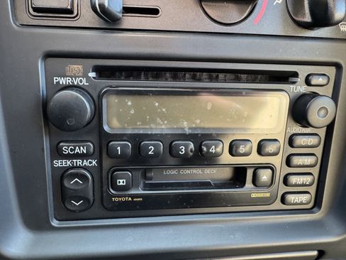 Used 2000 Toyota 4Runner SR5 AWD/4WD image 36