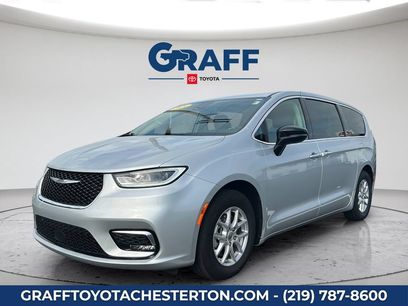 Used 2024 Chrysler Pacifica Touring-L
