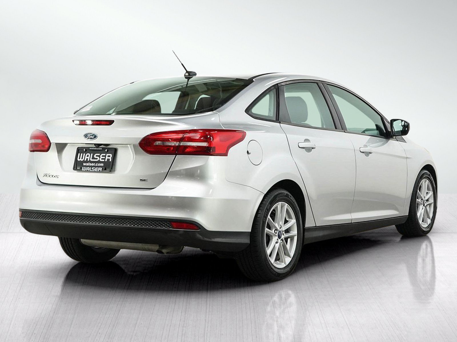 Used 2017 Ford Focus SE FWD image 5