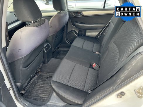 Used 2019 Subaru Outback 2.5i AWD/4WD image 11