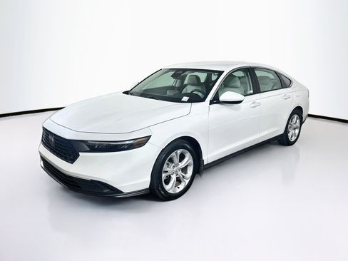 Used 2025 Honda Accord LX image 3
