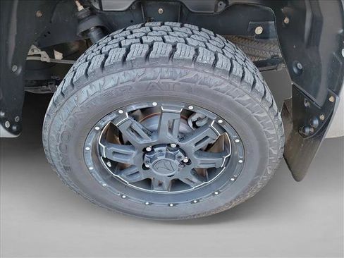 Used 2016 Toyota Tundra SR5 w/ SR5 Upgrade Package RWD image 12