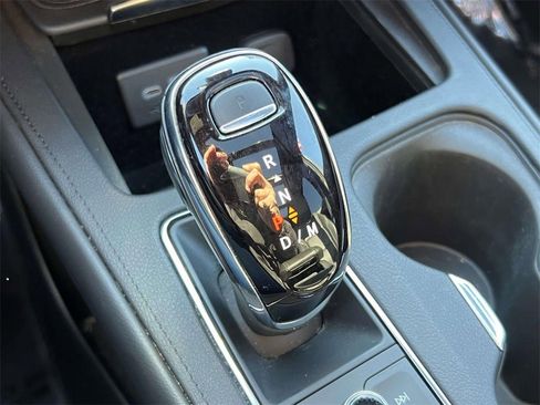 Used 2023 Cadillac XT4 Luxury w/ Cold Weather Package image 15