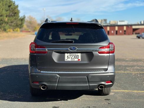 Used 2019 Subaru Ascent Premium image 3