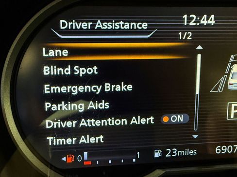 Used 2021 Nissan Versa SV image 21