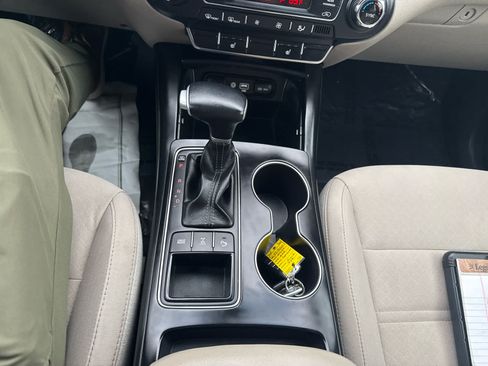 Used 2020 Kia Sorento S AWD/4WD image 23