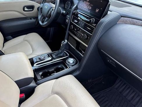 Certified 2024 INFINITI QX80 Premium Select w/ Cargo Package image 14