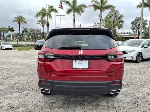 Used 2025 Honda Pilot Sport image 13