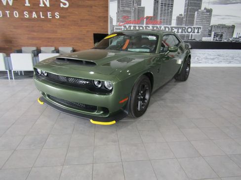 Used 2023 Dodge Challenger SRT Hellcat Redeye RWD image 2