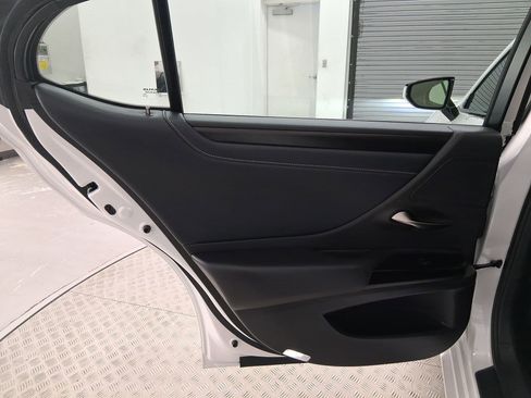 New 2025 Lexus ES 350 w/ Premium Package image 24