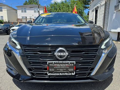Used 2025 Nissan Altima 2.5 SV FWD image 5