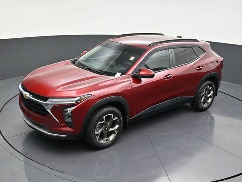 Used 2024 Chevrolet Trax LT image 21