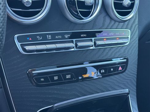 Certified 2021 Mercedes-Benz GLC 300 image 23