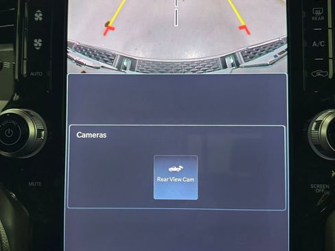 Used 2025 RAM 1500 Laramie image 33