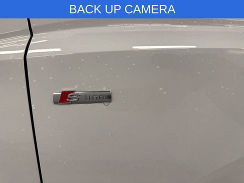 Used 2025 Audi Q3 2.0T Premium w/ Convenience Package image 9