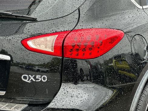 Used 2016 INFINITI QX50 AWD w/ Deluxe Touring Package image 25