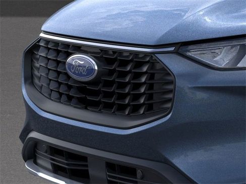 Used 2024 Ford Escape SE image 17