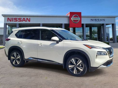 Certified 2023 Nissan Rogue Platinum w/ Platinum Premium Package AWD/4WD image 2