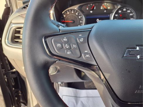 Used 2023 Chevrolet Equinox RS w/ RS Leather Package image 11