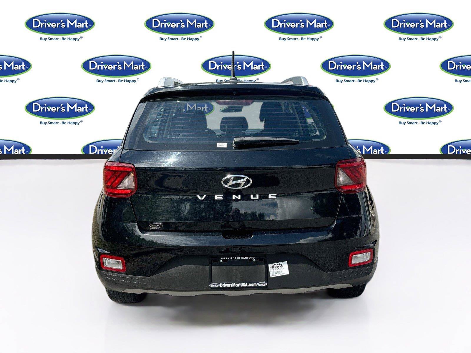 Used 2025 Hyundai Venue SEL FWD image 6