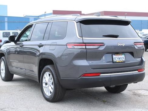 Used 2023 Jeep Grand Cherokee L Laredo w/ Luxury Tech Group I RWD image 3