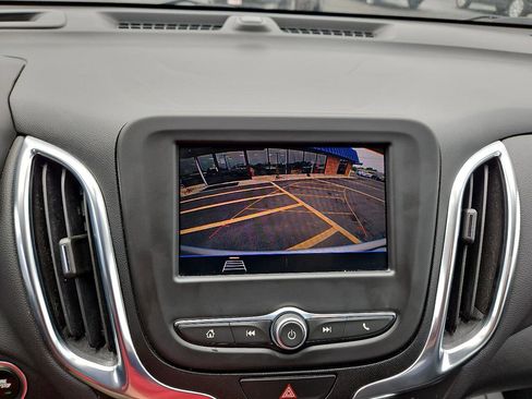 Used 2021 Chevrolet Equinox LT image 23