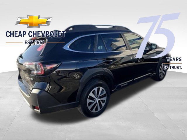Used 2024 Subaru Outback Premium AWD/4WD image 3
