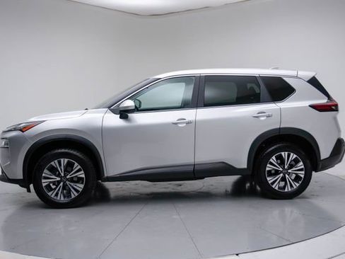 Used 2023 Nissan Rogue SV AWD/4WD image 3