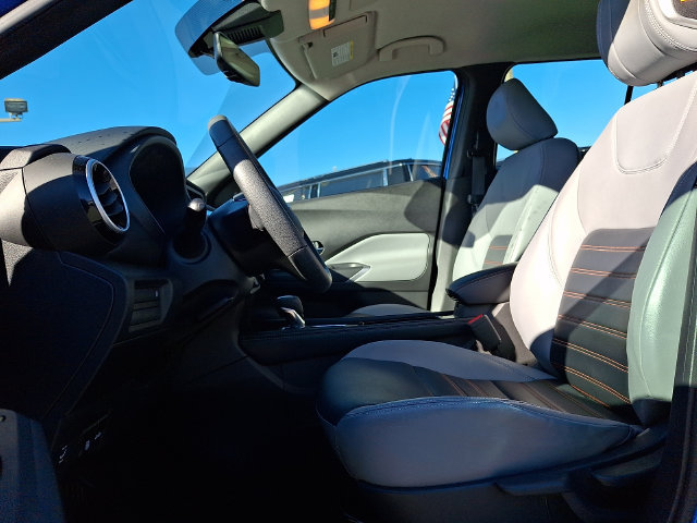 Used 2023 Nissan Kicks SR w/ SR Premium Package FWD image 13