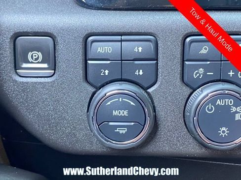 Used 2025 Chevrolet Silverado 1500 LT w/ Z71 Off-Road Package AWD/4WD image 30